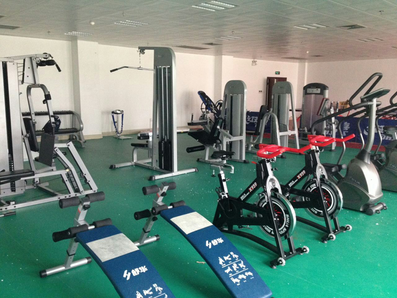 单位健身房器材